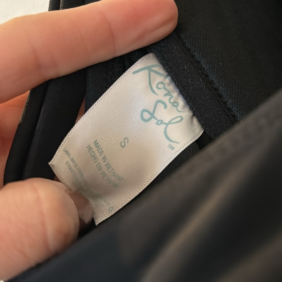 Kona Sol ruffle top one piece swimsuit with removable straps size small - Picture 6 of 6